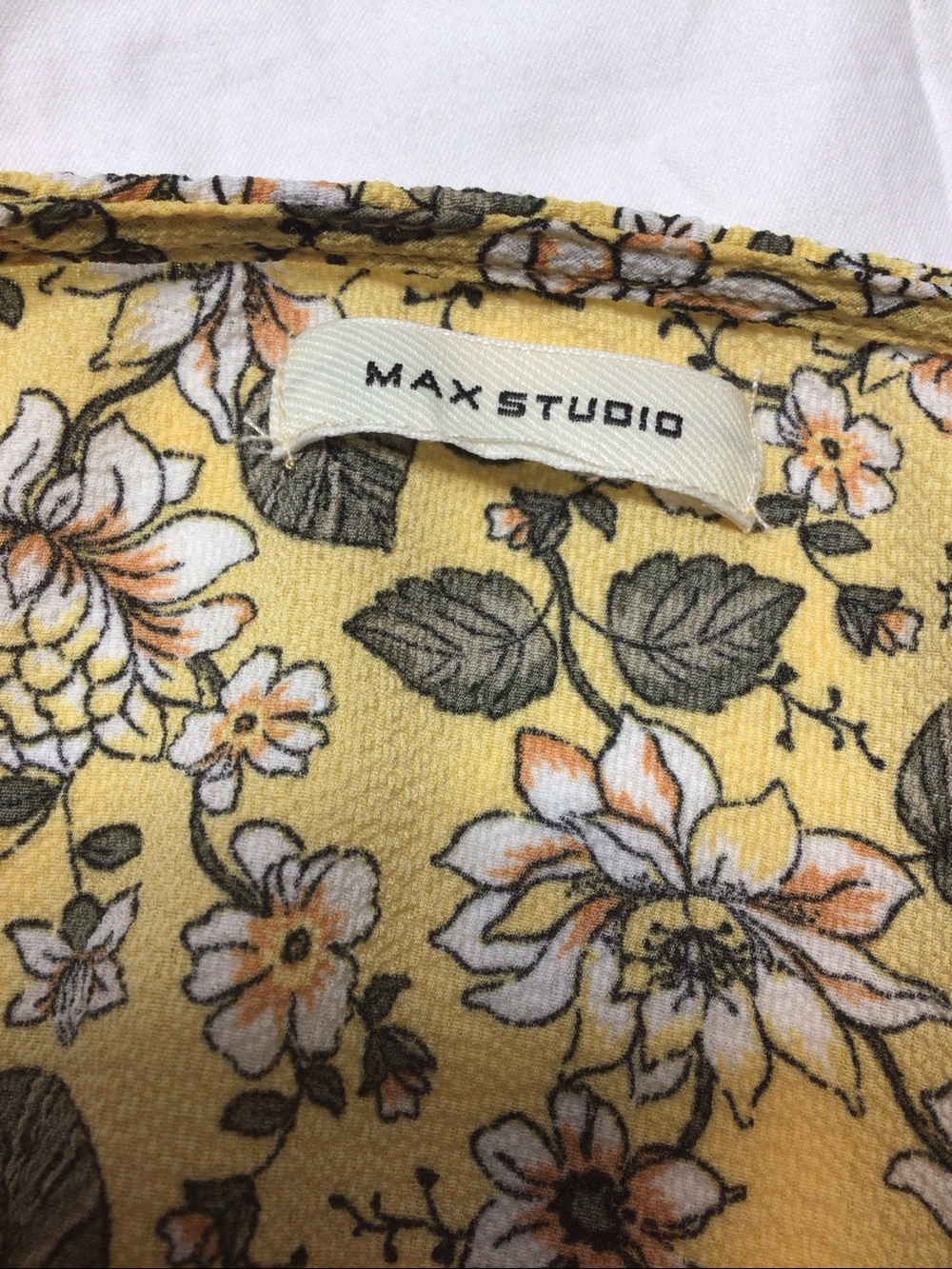 Max Studio Yellow Floral High-Low Flutter Sleeve Full Wrap Dress Sz.M - Picture 3 of 16